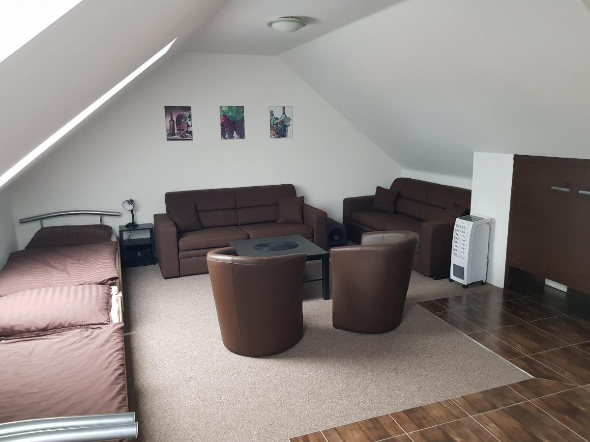 Sklep U Cejku Villa Mutěnice Buitenkant foto